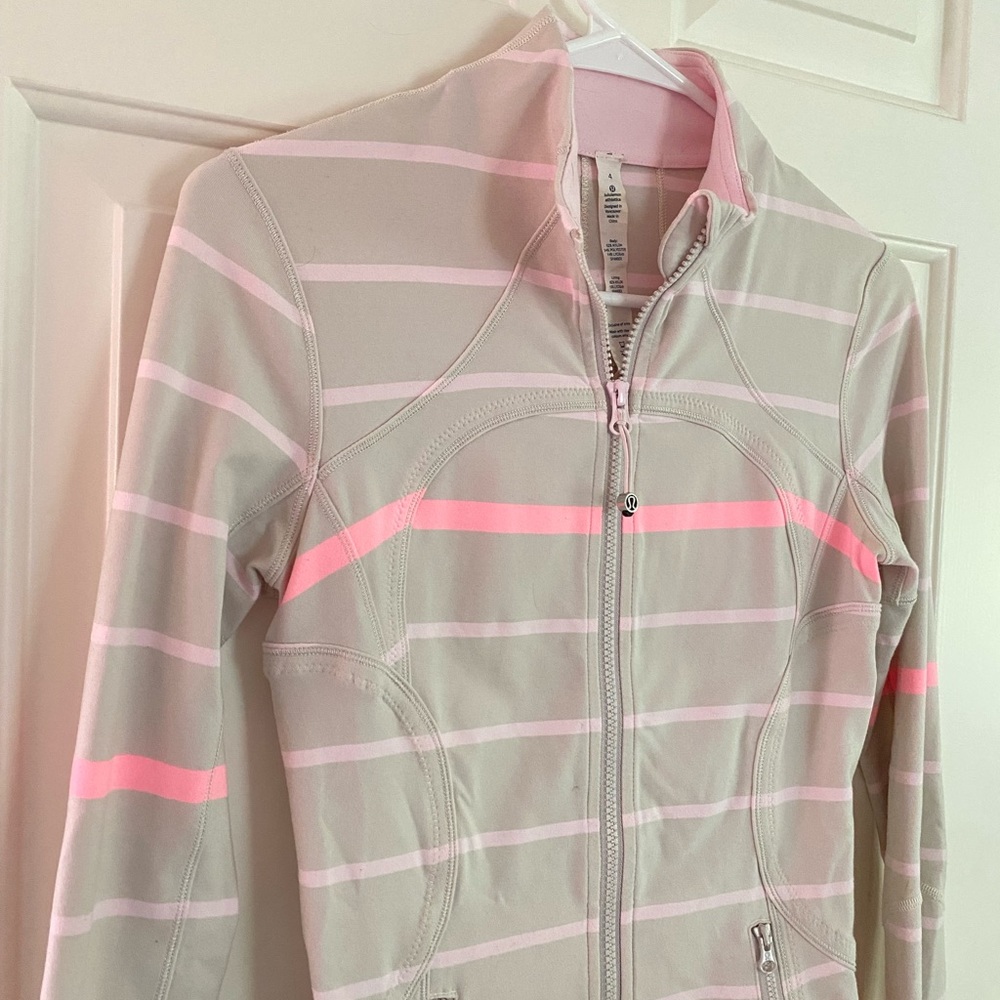 Rare Lululemon Define Jacket - Picture 2 of 10